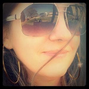 Meet your Posher, Michell